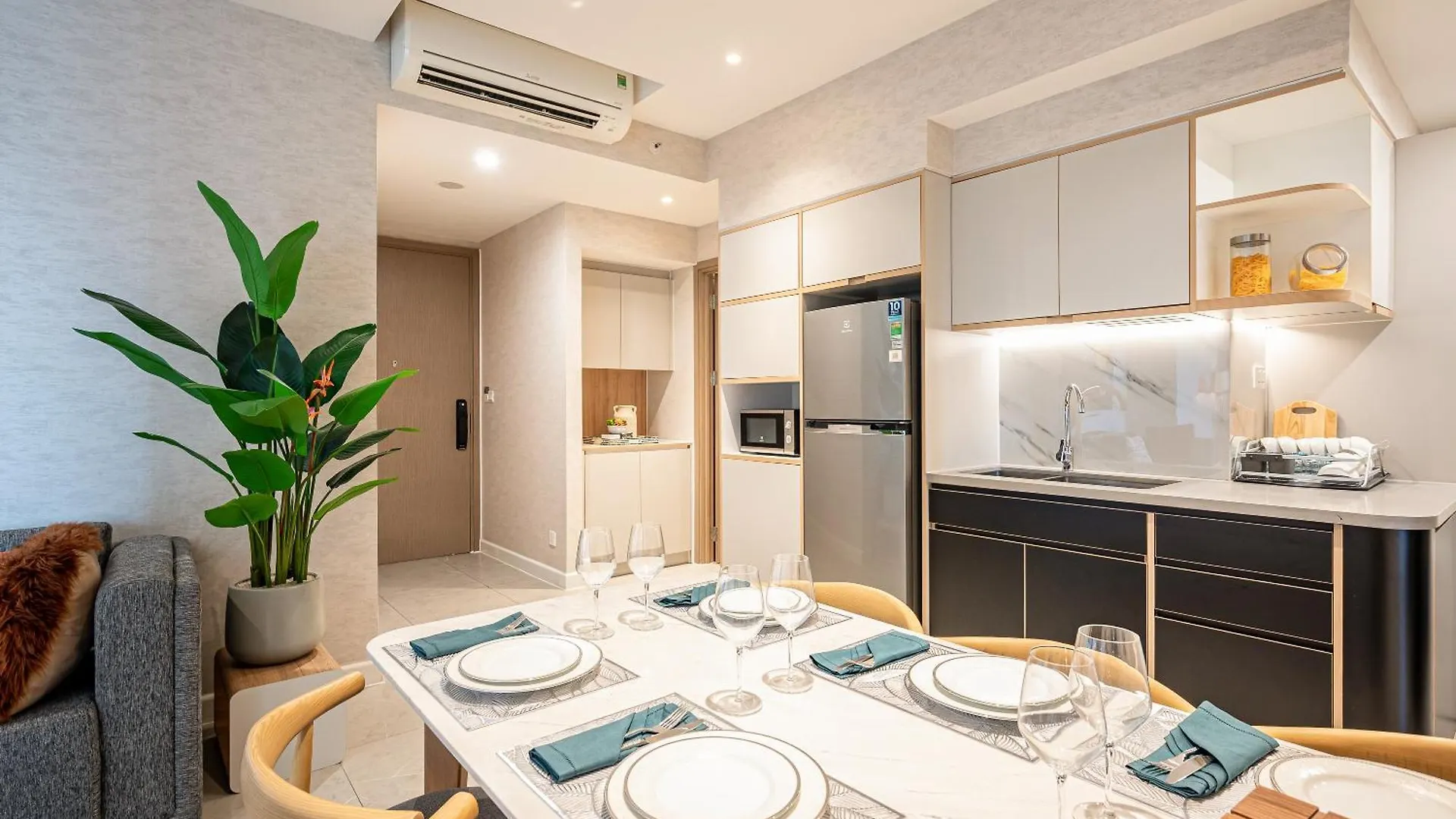 Zenity Luxury Apartment In District 1 Since 2024 Ho Chi Minh-stad 0*,  Vietnam